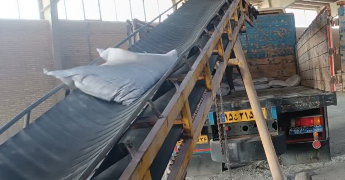 ارسال10تن کود شیمیایی سوپر فسفات ساده جهت توزیع بین کارگزاران شهرستان فاروج