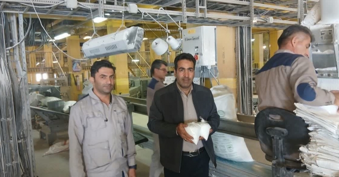 بازدید از خطوط تولید پتروشیمی لردگان و انجام عملیات نمونه گیری 