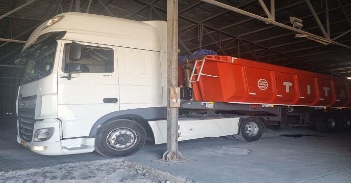 میزان 475تن کود کشاورزی جهت توزیع به شهرستان رامهرمز در آبان ماه سال جاری ارسال شد