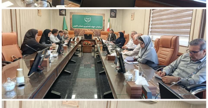 نشست پایانی ستاد گندم، جو و کلزای فارس با محوریت توزیع کود و کنترل آفات برگزار شد