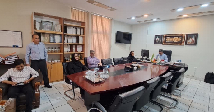 برگزاری جلسه بازگشایی پاکت‌های پیشنهادی مناقصه حمل انبارهای سازمانی زرقان با رویکرد شفافیت و رقابت سالم