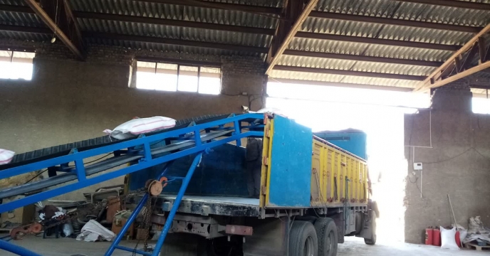 توزیع مقدار450  تن کود اوره طی شهریور ماه سال جاری درشهرستان فاروج