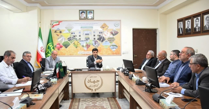 حضور مدیر شرکت خدمات حمایتی کشاورزی  استان آذربایجان شرقی در جلسه ستاد گندم
