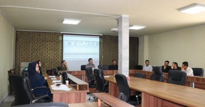 جلسه بررسی مسائل مربوط به سیستم کنترل و پایش مواد کودی در سالن جلسات شرکت خدمات حمایتی کشاورزی استان آذربایجان غربی 