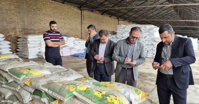 بازرسی و نظارت از انبار های کود شرق استان گلستان با حضور مشاور ‌مدیر عامل شرکت خدمات حمایتی کشاورزی در امور مربوط به فناوری ها و دانش های نوین