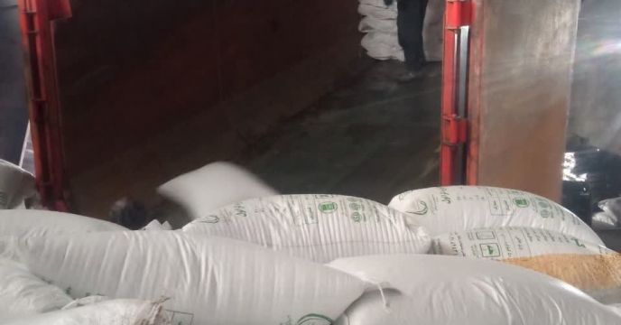 تامین 100 تن کود کشاورزی اوره از مبدا لردگان به مقصد کارگزاری در شهرستان قروه