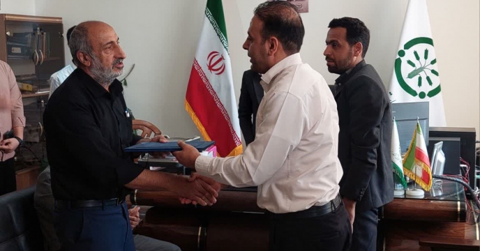 برگزاری نشست گرامیداشت هفته دولت و روز کارمند و تقدیر از همکاران و کارمند نمونه در شرکت خدمات حمایتی کشاورزی استان سمنان