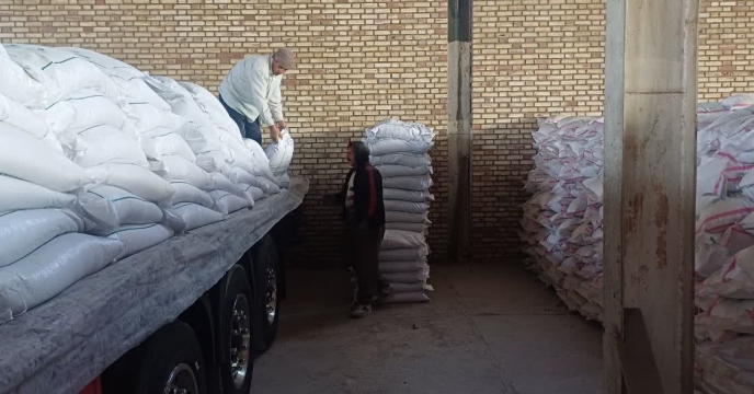 مقدار 25 تن کود اوره تامین شده از پتروشیمی خراسان برای کارگزاری آقای محمدی ارسال شد