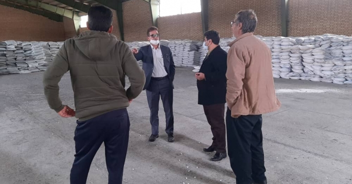 گزارش تصویری بازدید مشترک ومیدانی مدیر شرکت خدمات حمایتی کشاورزی و مسوول بازرگانی و فروش شعبه ی لرستان از انبارهای ذخیره ی سراب چنگایی شهرستان خرم آباد