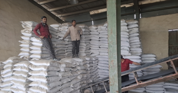 توزیع110 تن کود یارانه‌ای در شهرستان منوجان طی نیمه اول بهمن‌ماه1404