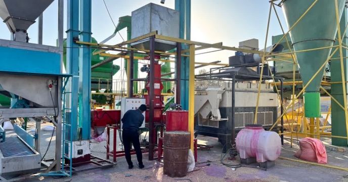 بررسی میدانی طرح نمایشگاه ماشین ها و ادوات کشاورزی در شرکت خدمات حمایتی کشاورزی استان خراسان جنوبی