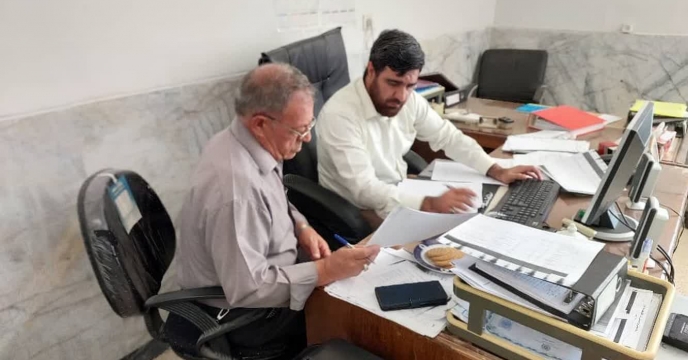 بازدید کارگروه پایش از انبار کارگزاری شرکت تعاونی تولید روستایی قلعه گوشه بادرودو بررسی روند توزیع کود در شهرستان نطنز، استان اصفهان