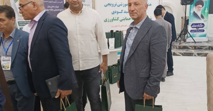 بازدید مدیر جهاد کشاورزی شهرستان چهاربرج در همایش بازاریابی کود استان آذربایجان غربی