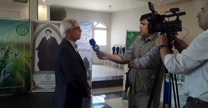 گفتگوی مدیر شرکت خدمات حمایتی کشاورزی با نماینده  مردم  سلسله ودلفان در مجلس شورای اسلامی 