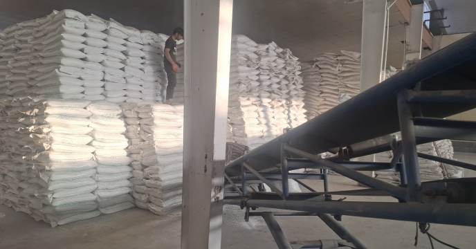 تامین کود در جنوب کرمان؛ فروش میزان 364 تن انواع کود کشاورزی به کارگزاران