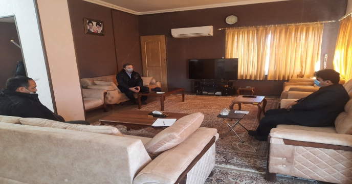 جلسه مدیر شرکت خدمات حمایتی کشاورزی استان یزد با مسئول فنی شرکت کیمیاداران کویر