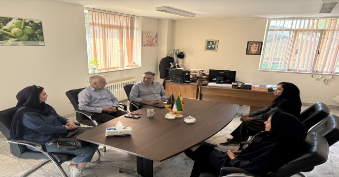 کارشناس مدیریت توزیع، حمل و نگهداری از انبار کارگزاران شهرستان شمیرانات استان تهران بازدید نمودند