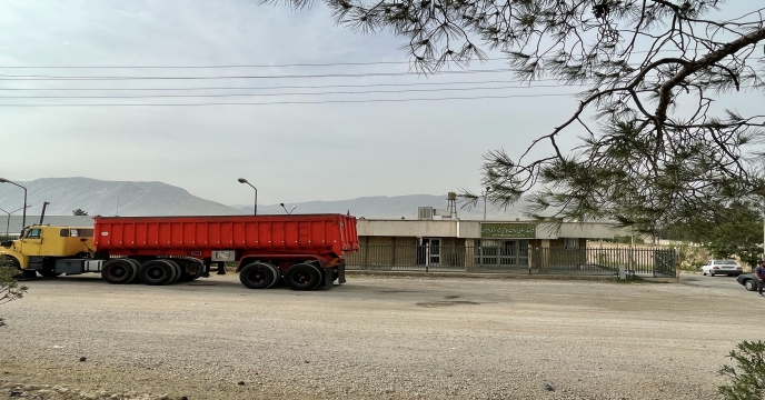 توزیع انواع کود شیمیایی جهت کشت قراردادی گندم در شهرستان فسا