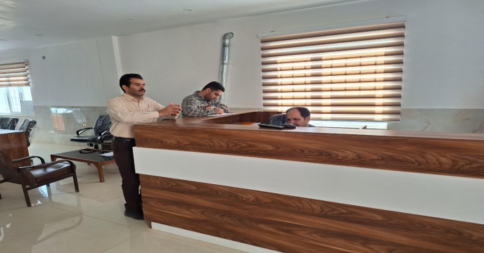 بازدید کارشناس پایش کودی شرکت خدمات حمایتی کشاورزی استان مرکزی از مراکز توزیع کود در منطقه سربند و شهرستان شازند . اردیبهشت 1404