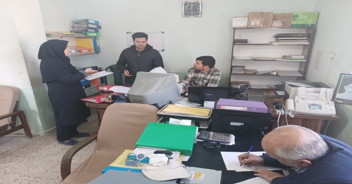 رصد و پایش مواد کودی از مراکز توزیع کود شهرستان رازجرگلان