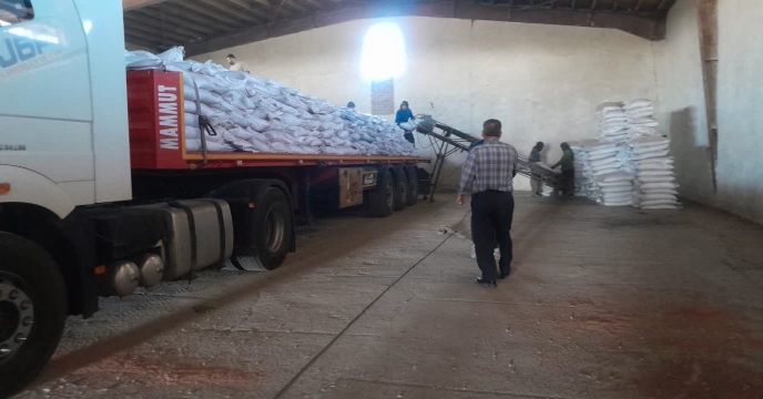 ارسال و توزیع مقدار2272 تن انواع کود کشاورزی یارانه ای از طریق سامانه پایش برای کشاورزان شهرستان ساوه و زرندیه