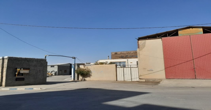 بازدید کارشناس فنی کود استان مرکزی از انبار کود کارگزار تحت پوشش در حومه اراک . شرکت تعاونی تولید وحدت کارچان