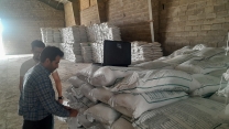 عملیات نمونه برداری از کود سولفات پتاسیم پودری تولید داخلی در استان مرکزی