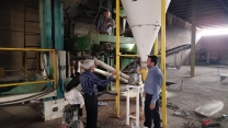 بازدید کارشناس معین شرکت خدمات حمایتی کشاورزی استان سمنان از سامانه بوجاری  ماشین های کشاورزی شهرستان شاهرود 